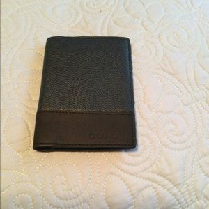 Coach NWT Navy Blue and Blue Passport Holder